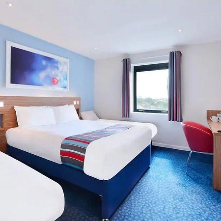 Travelodge Cardiff Central Exterior photo