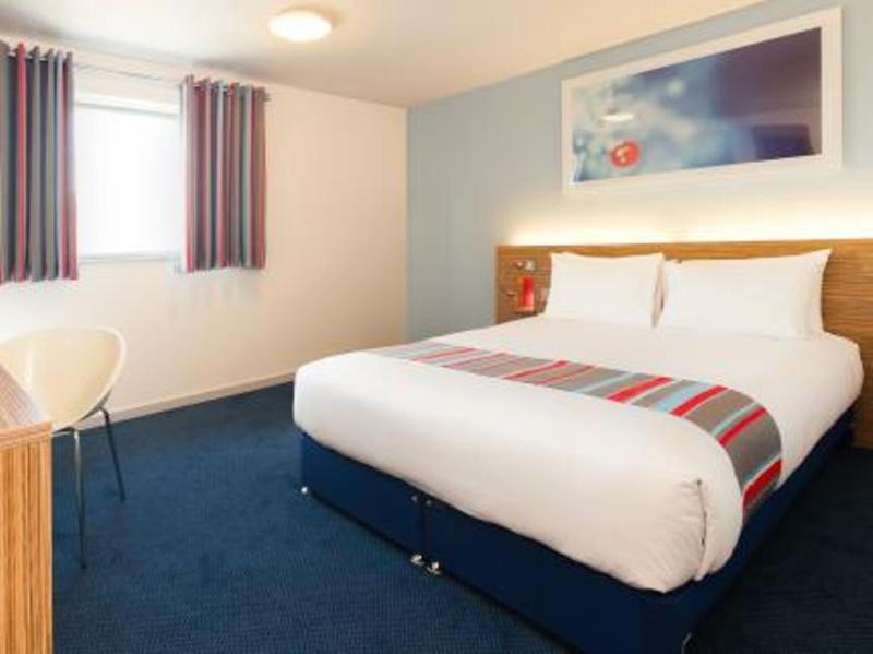 Travelodge Cardiff Central Exterior photo